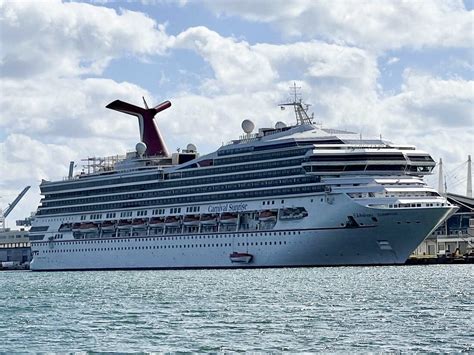 carnival cruise vaccination status